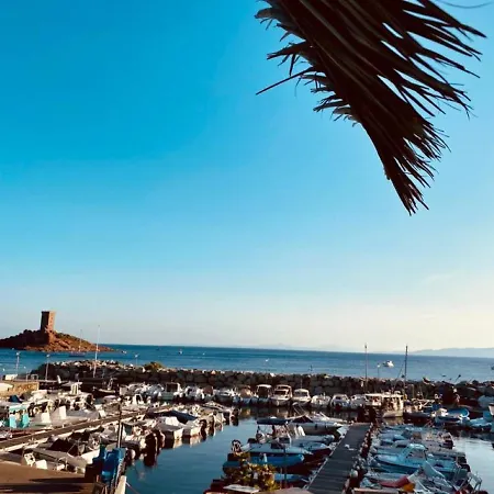 شقة Cosy Et Spacieux En Bord De A Saint-raphael, En Face Du Port Santa-lucia